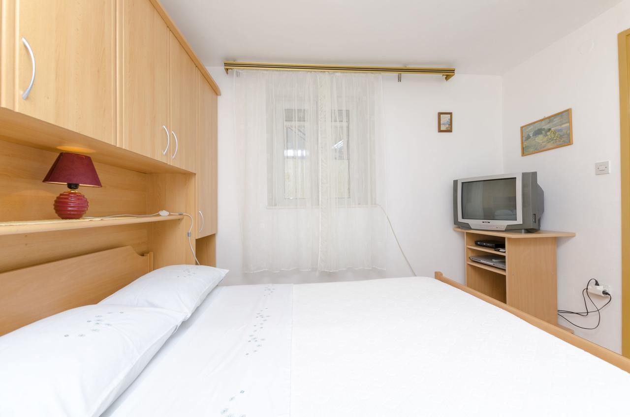 Apartments Visnja Примоштен Экстерьер фото