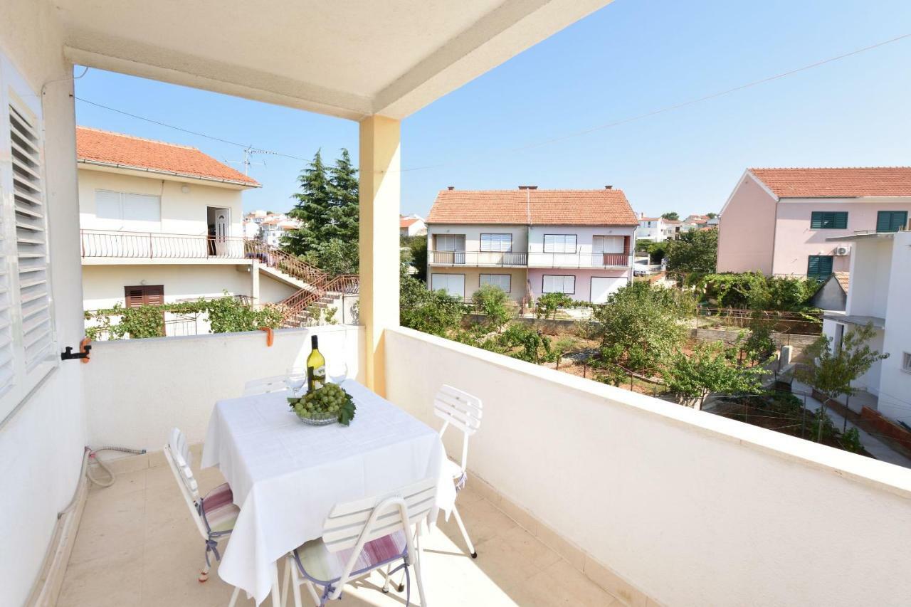 Apartments Visnja Примоштен Экстерьер фото
